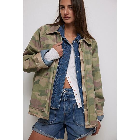 Free People Jackets & Blazers - NWT Free People We The Free Reversible Camo Jacket $248 MEDIUM Military Green